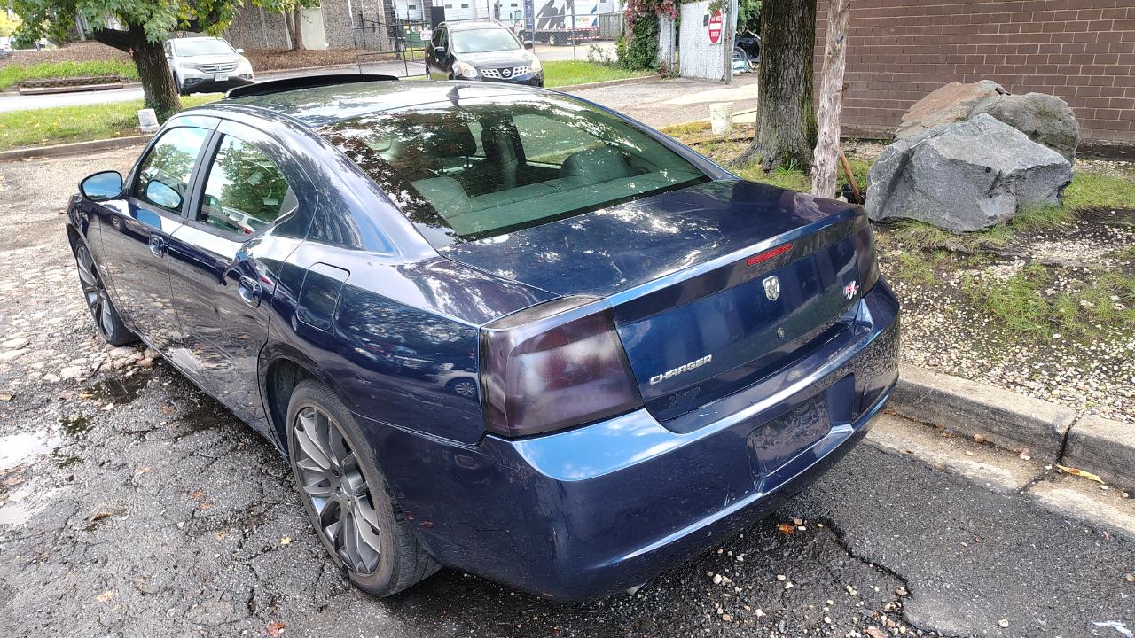 Dodge Charger 4dr Sdn R/T RWD 2006