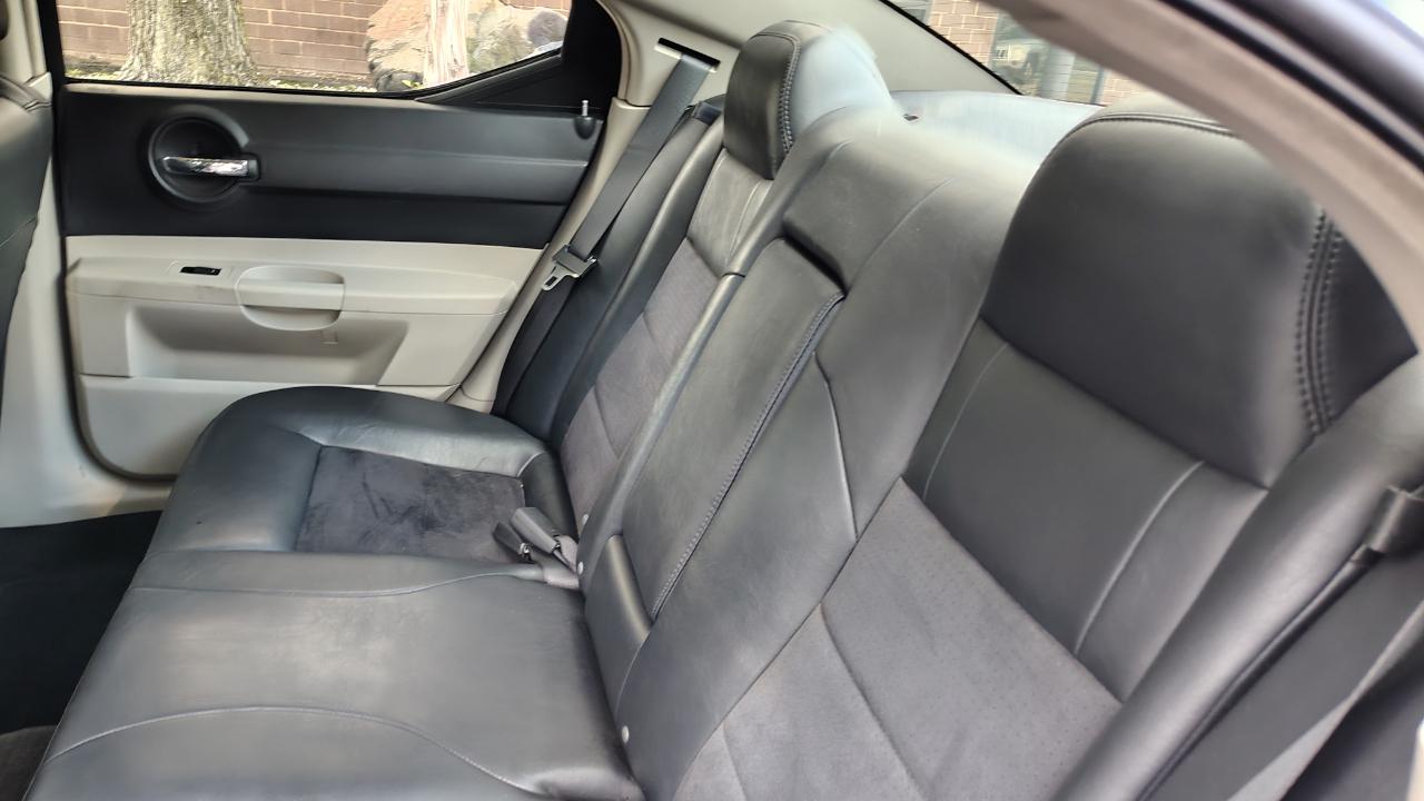 Dodge Charger 4dr Sdn R/T RWD 2006