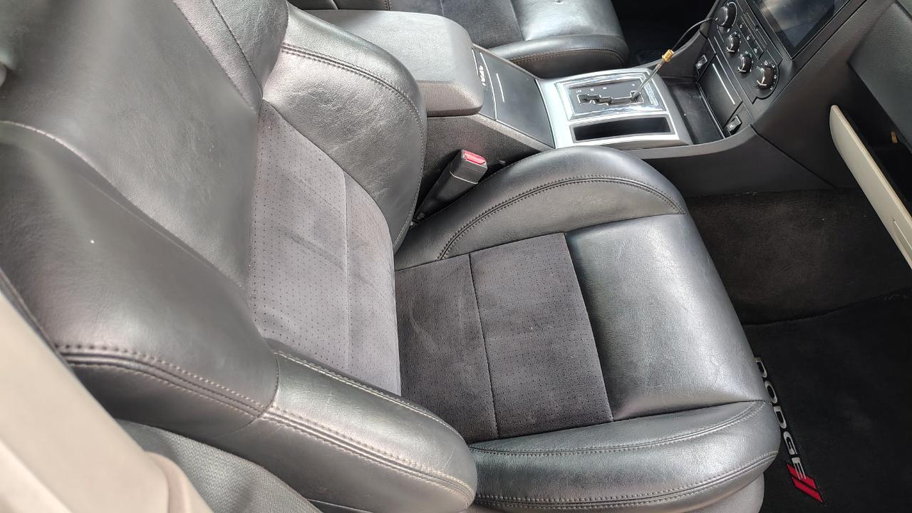 Dodge Charger 4dr Sdn R/T RWD 2006