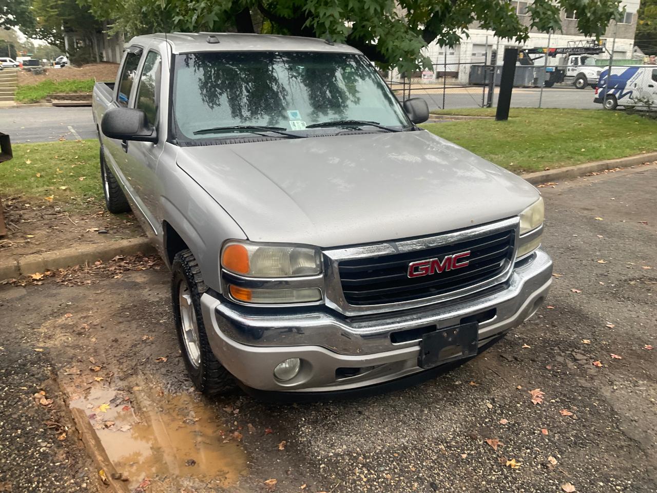 GMC Sierra 1500 Crew Cab 143.5" WB 4WD SLE 2005
