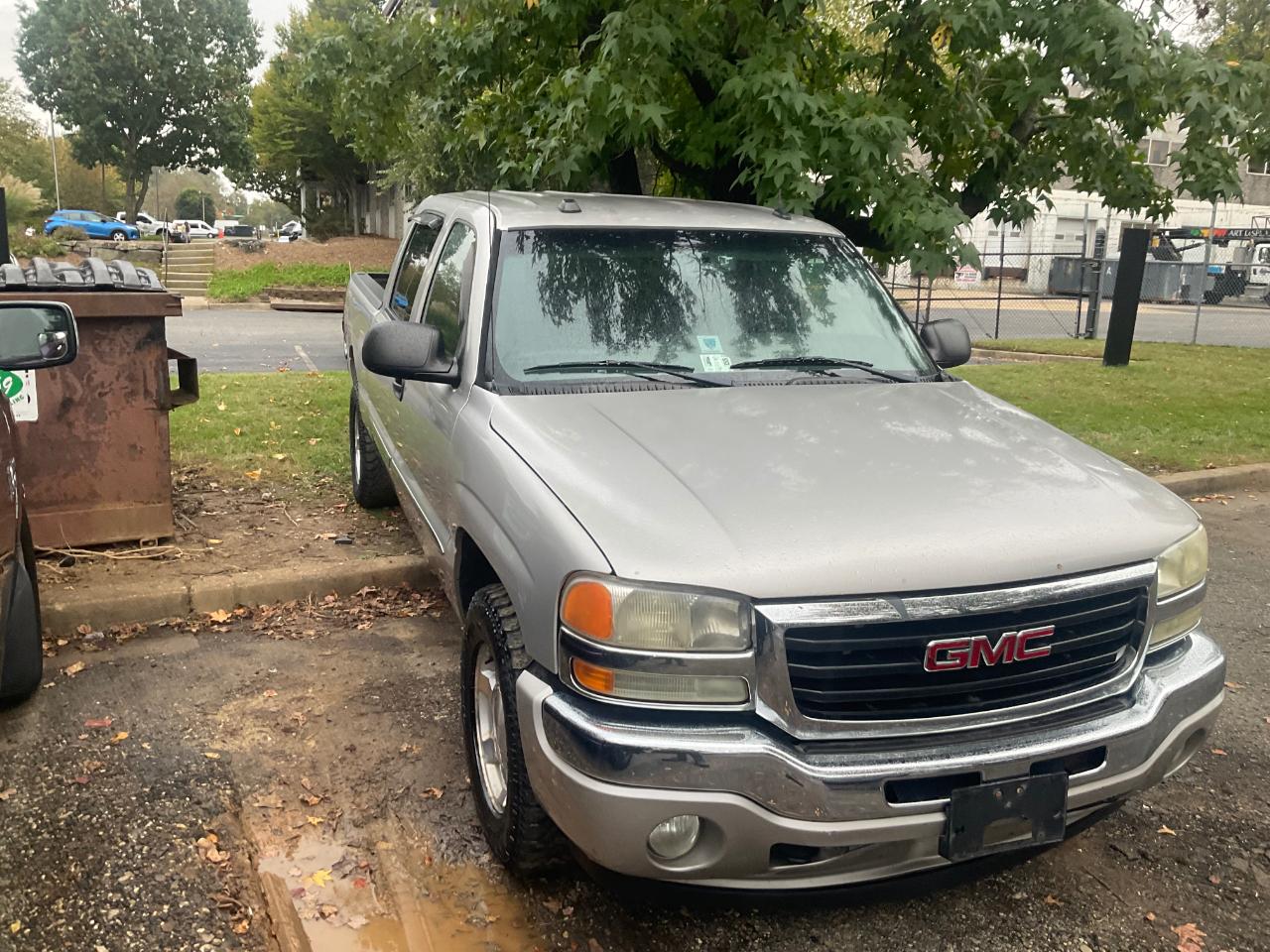 GMC Sierra 1500 Crew Cab 143.5" WB 4WD SLE 2005