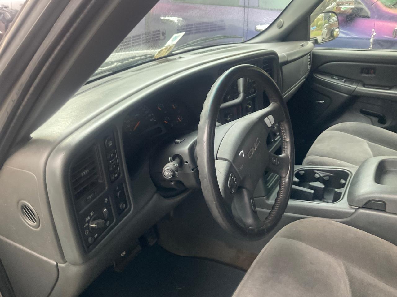 GMC Sierra 1500 Crew Cab 143.5" WB 4WD SLE 2005