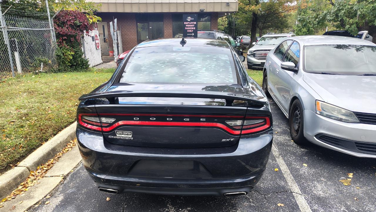Dodge Charger 4dr Sdn SXT RWD 2016