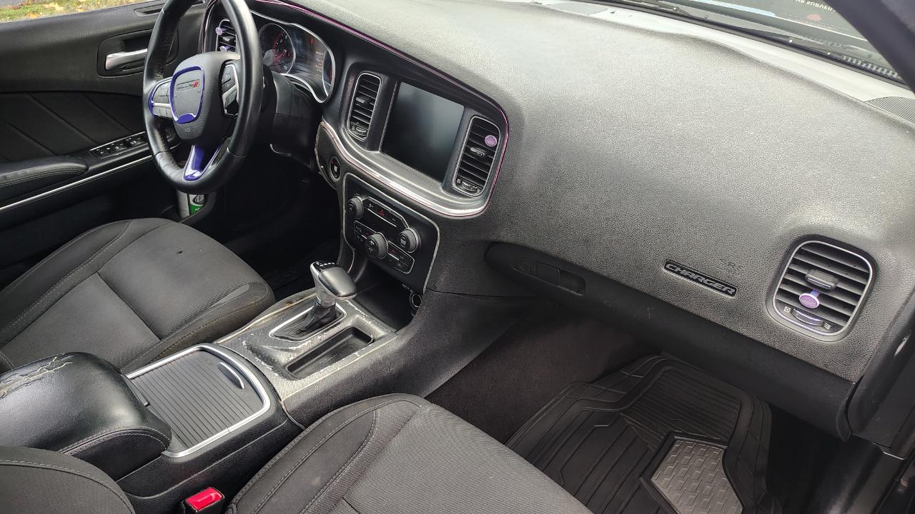 Dodge Charger 4dr Sdn SXT RWD 2016
