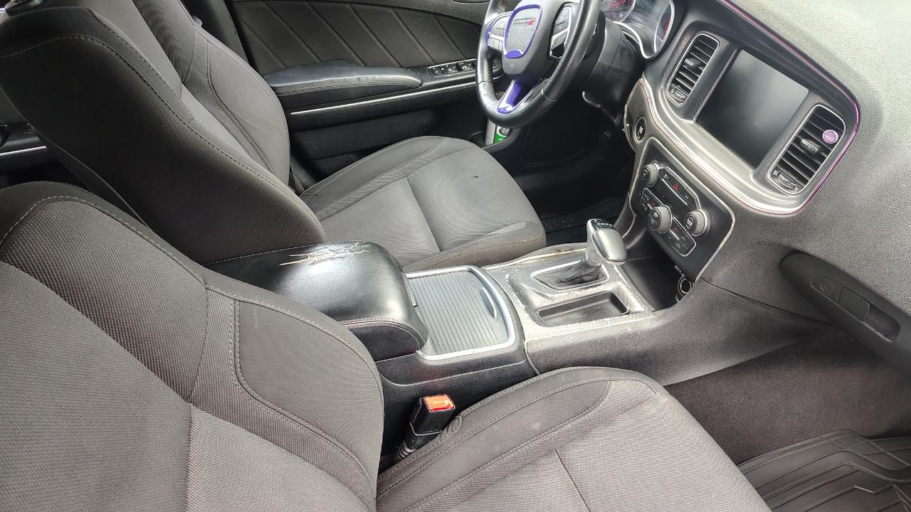 Dodge Charger 4dr Sdn SXT RWD 2016