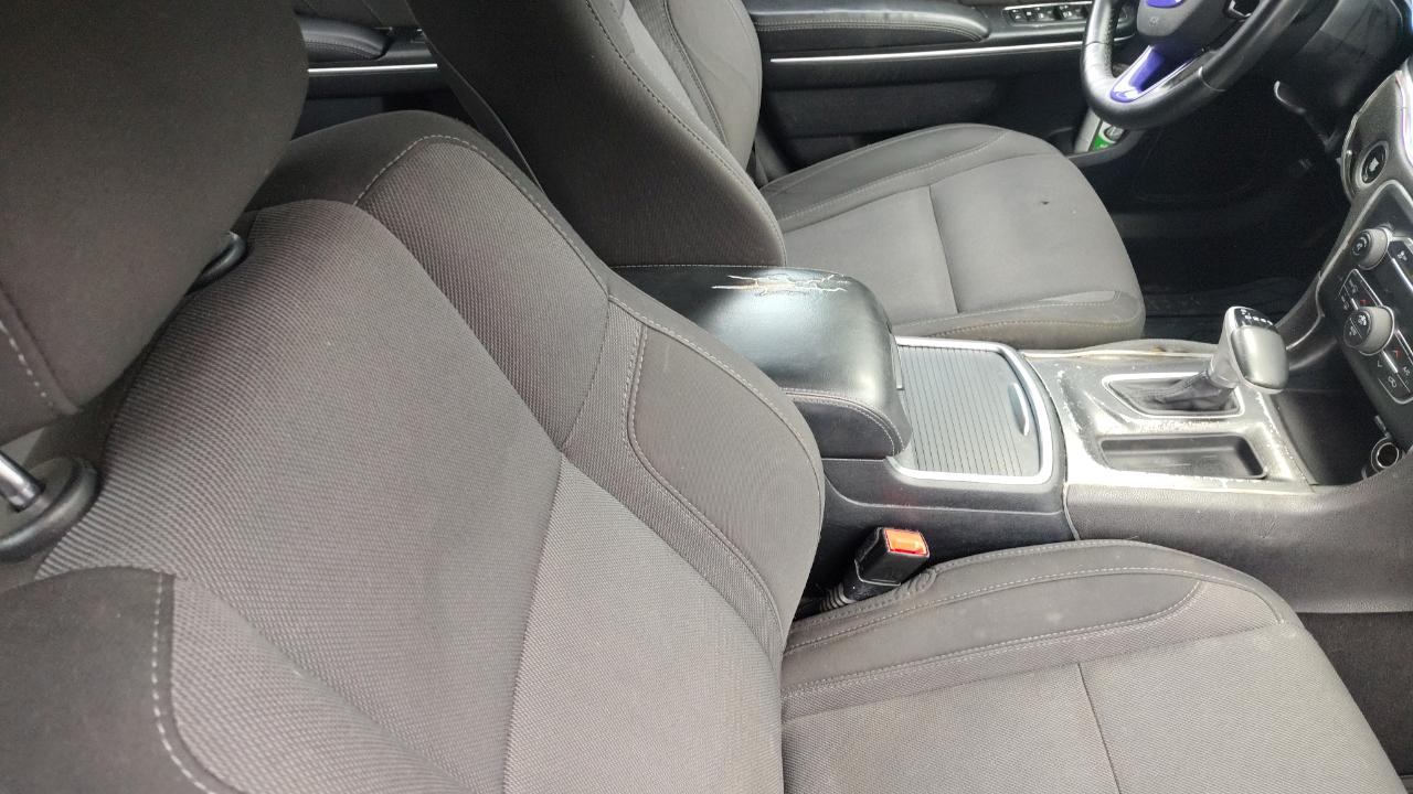 Dodge Charger 4dr Sdn SXT RWD 2016