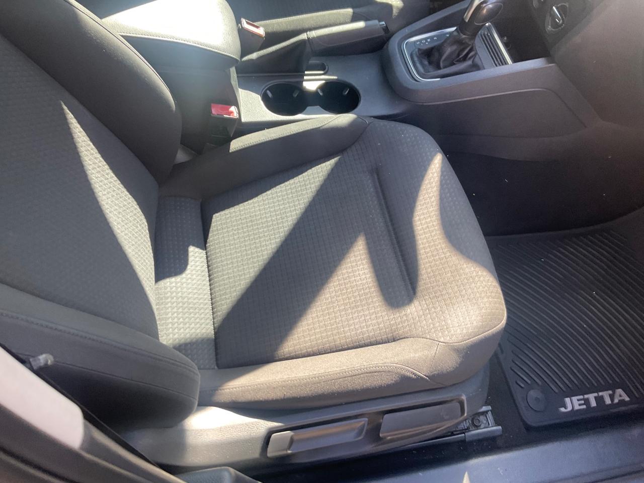 Volkswagen Jetta Sedan 4dr Auto 1.4T S 2016