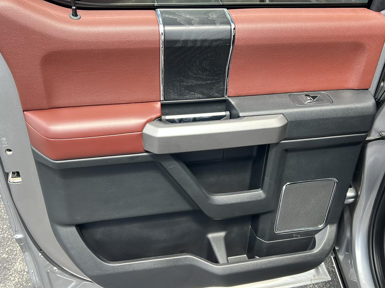 Ford F-150 4WD SuperCrew 145" Platinum 2020