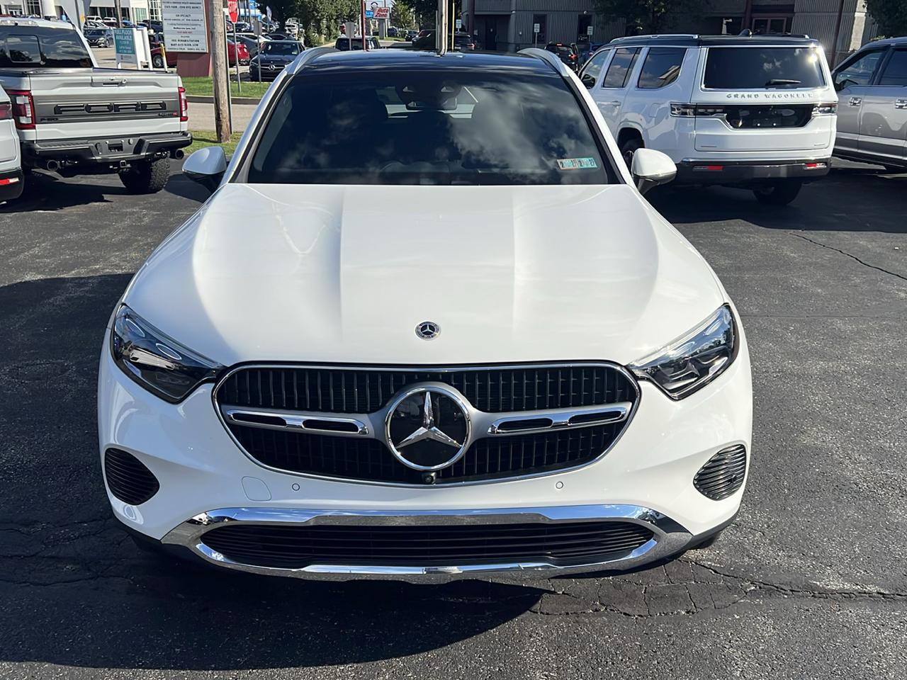 Mercedes-Benz GLC GLC 300 4MATIC SUV 2025