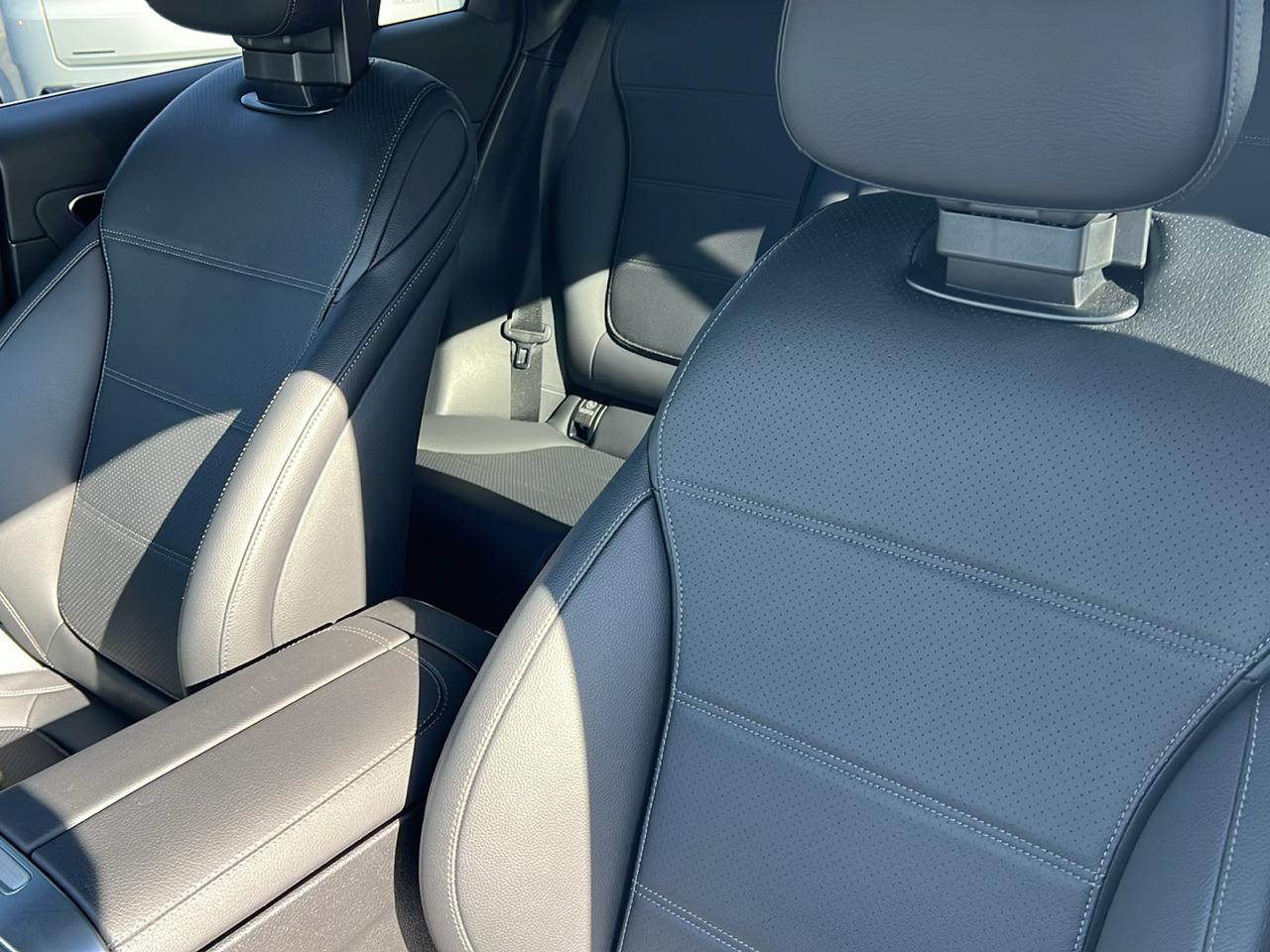 Mercedes-Benz GLC GLC 300 4MATIC SUV 2025