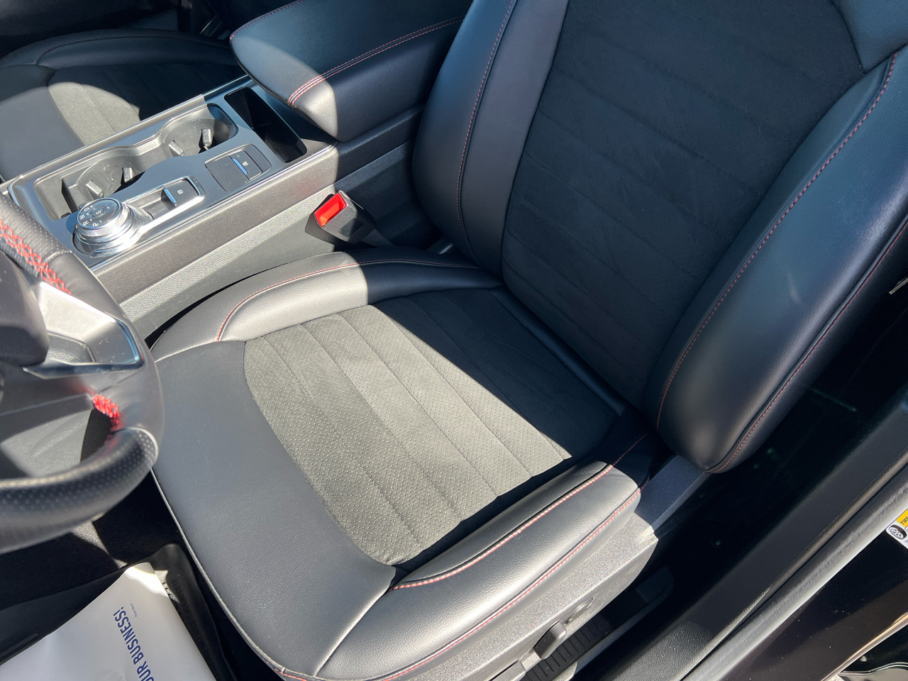 2022 Ford Edge ST-Line photo 3