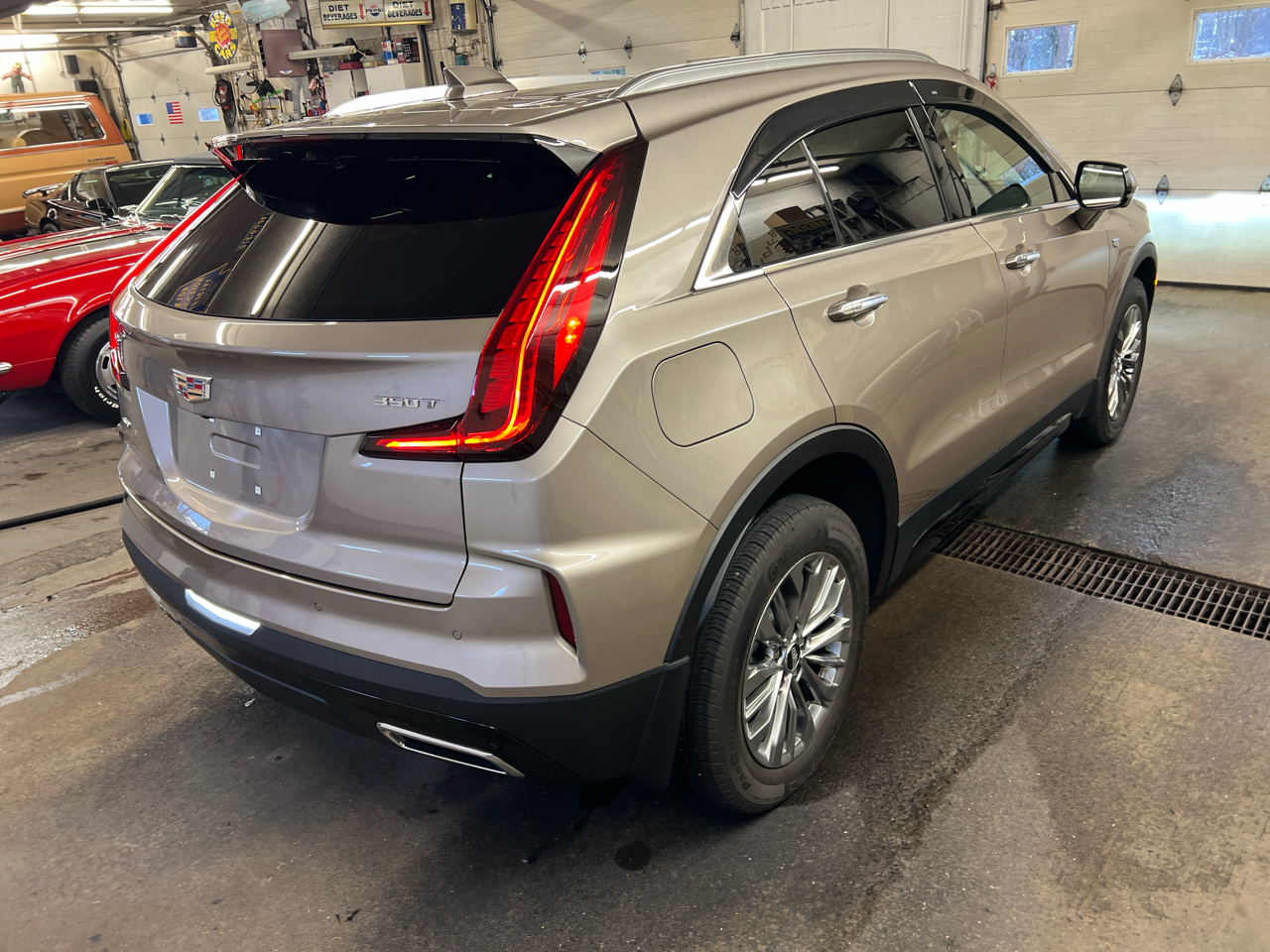 Cadillac XT4 AWD 4dr Premium Luxury 2024
