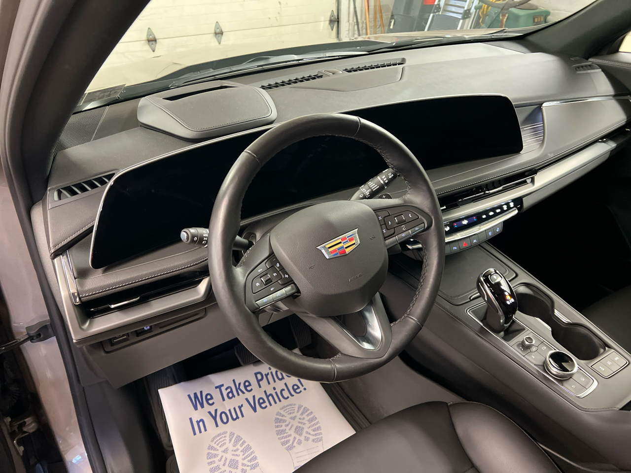 Cadillac XT4 AWD 4dr Premium Luxury 2024