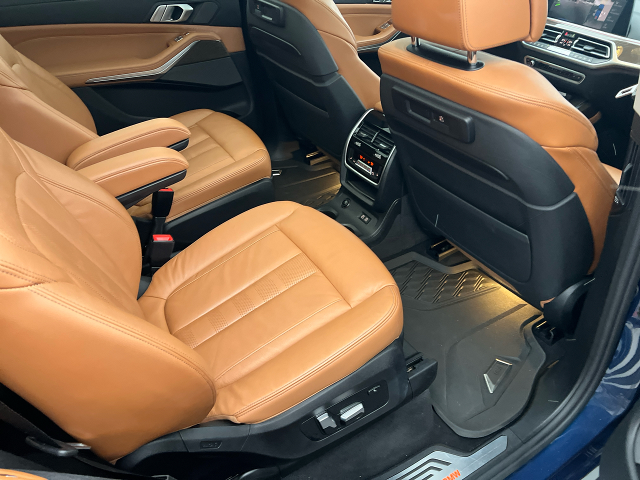 BMW X7 xDrive50i Sports Activity Vehicle 2019