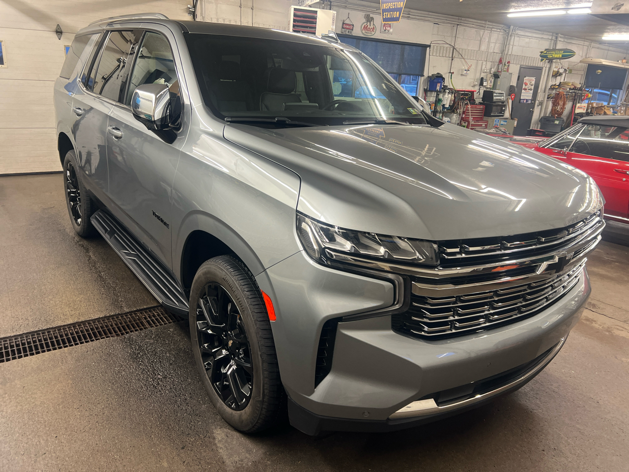 Chevrolet Tahoe 4WD 4dr Premier 2023