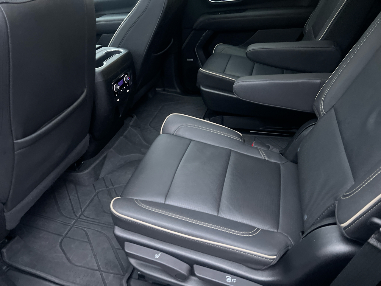 Chevrolet Tahoe 4WD 4dr Premier 2023