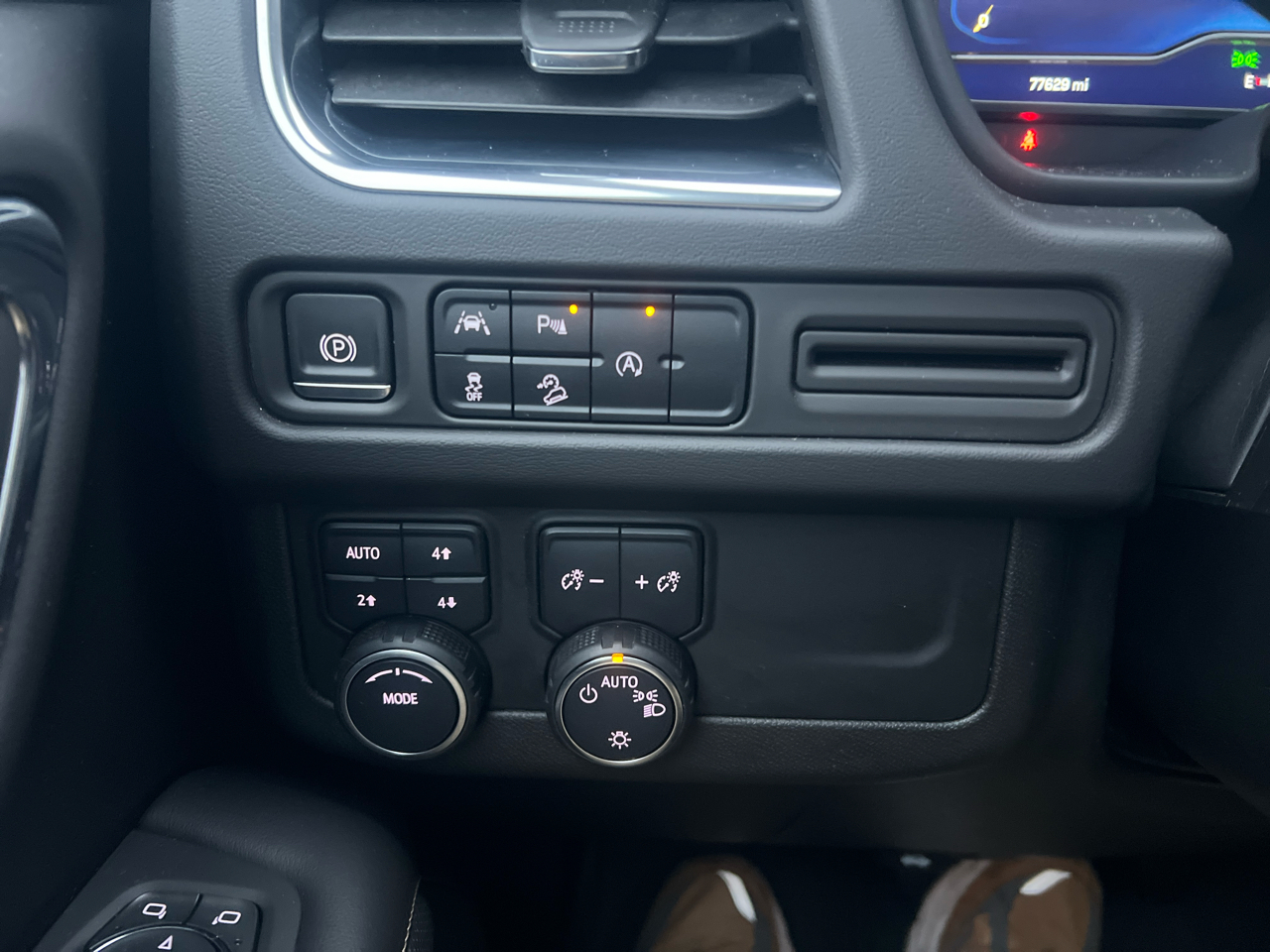 Chevrolet Tahoe 4WD 4dr Premier 2023