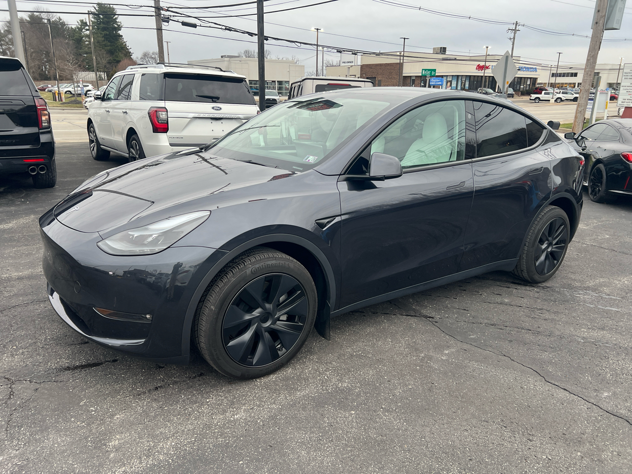 Tesla Model Y Long Range AWD 2024