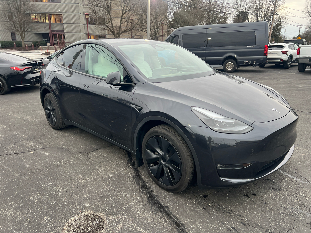 Tesla Model Y Long Range AWD 2024