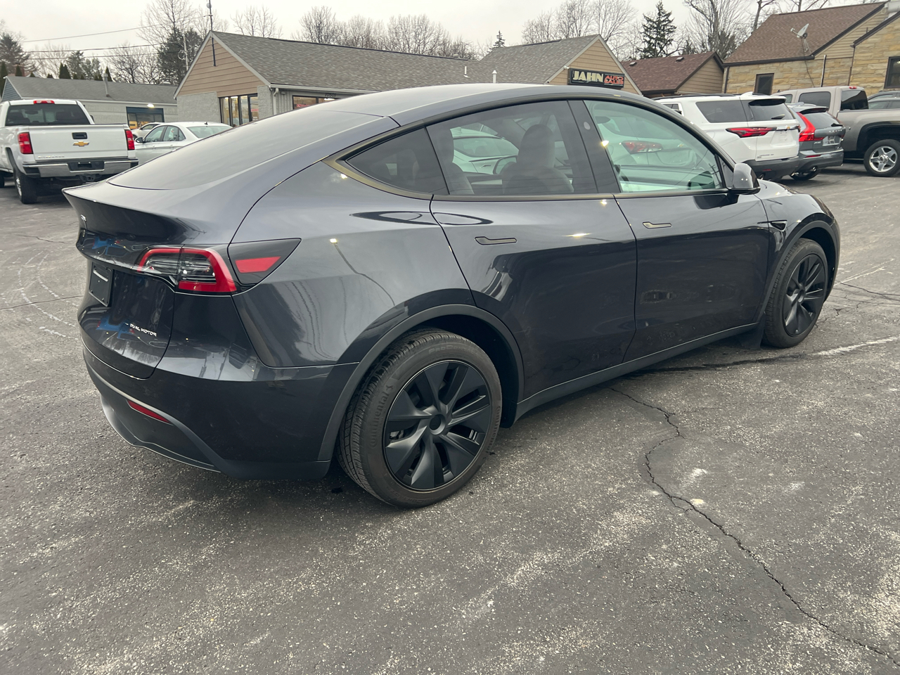 Tesla Model Y Long Range AWD 2024