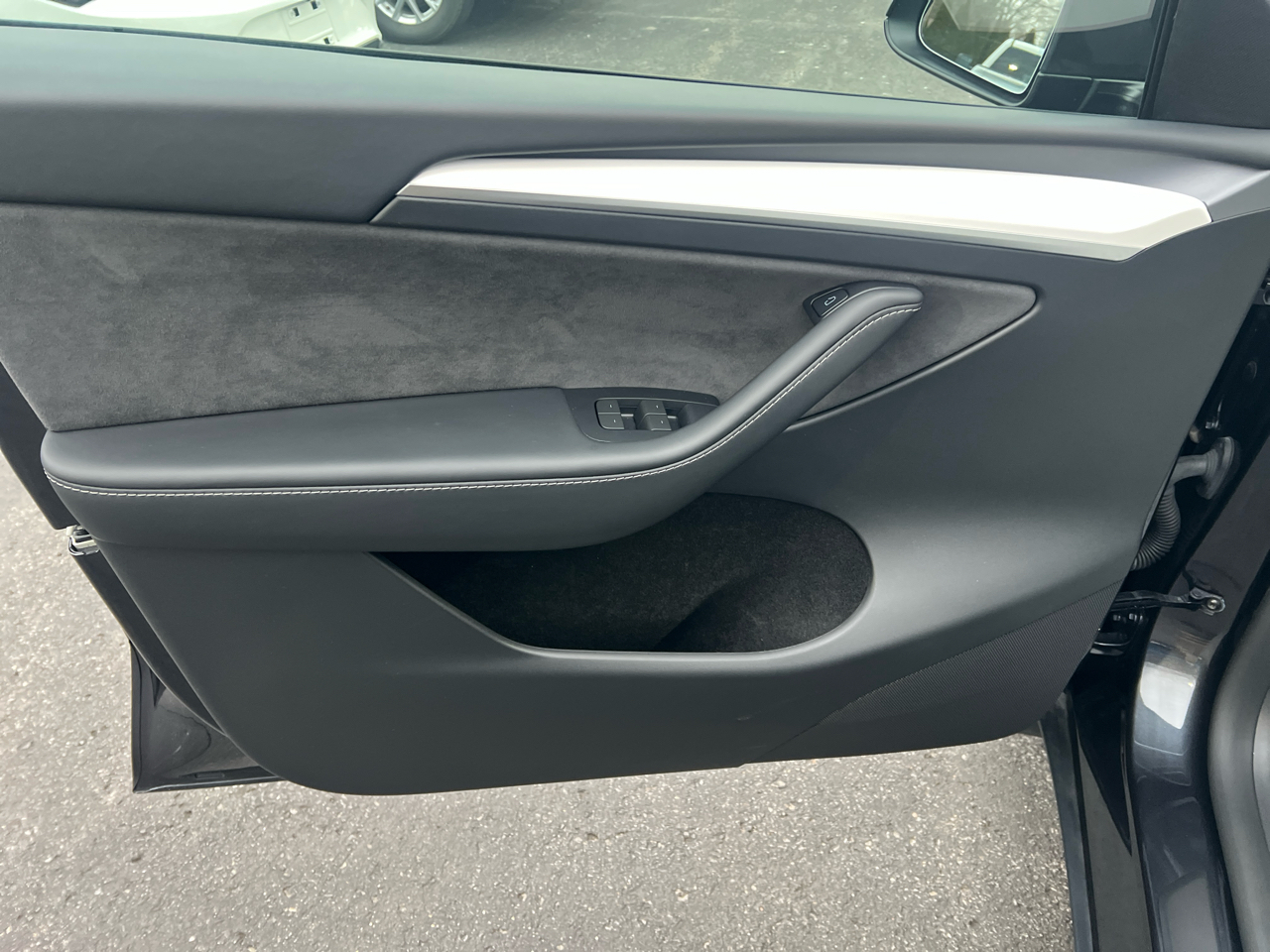 Tesla Model Y Long Range AWD 2024