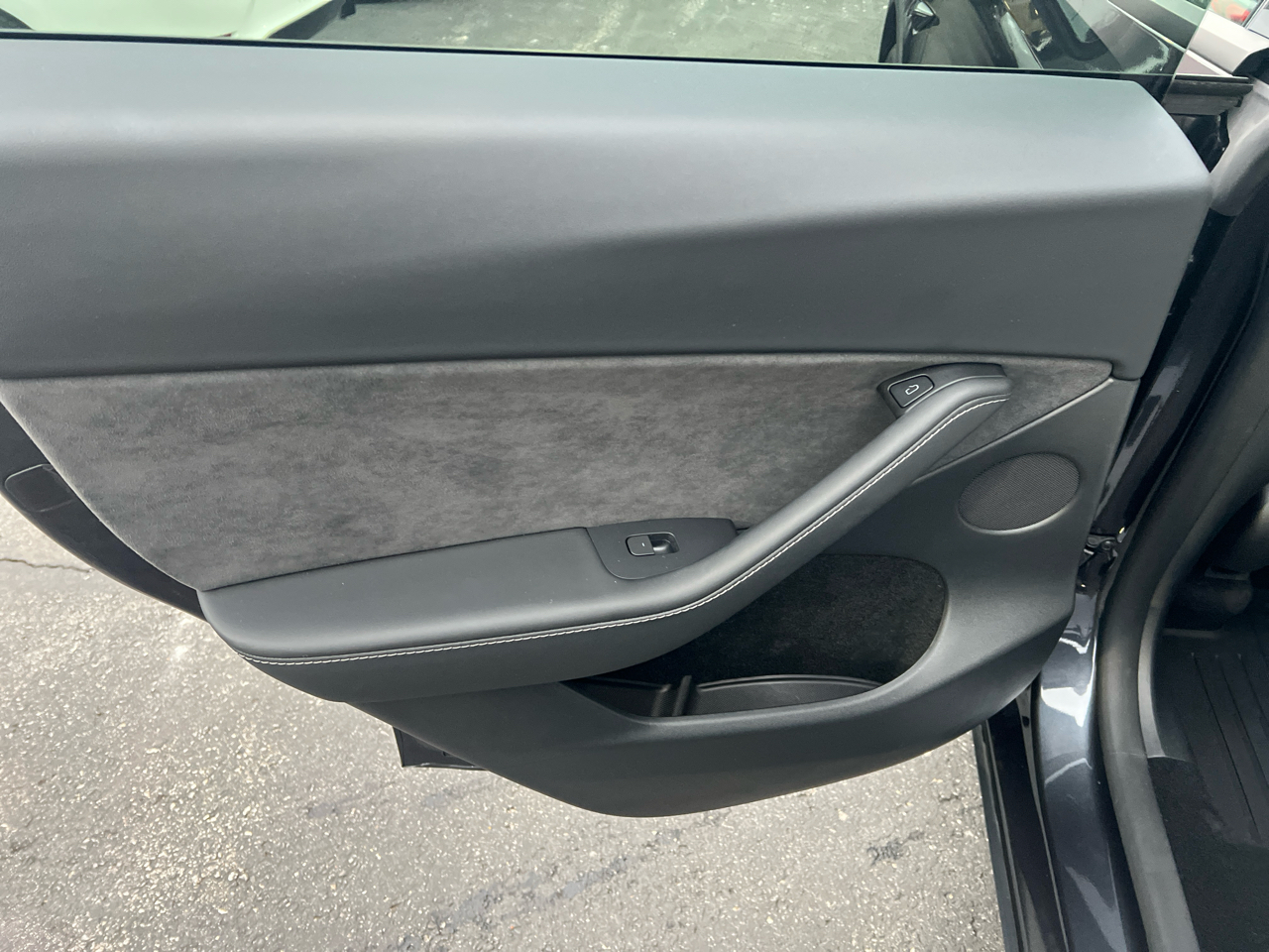 Tesla Model Y Long Range AWD 2024