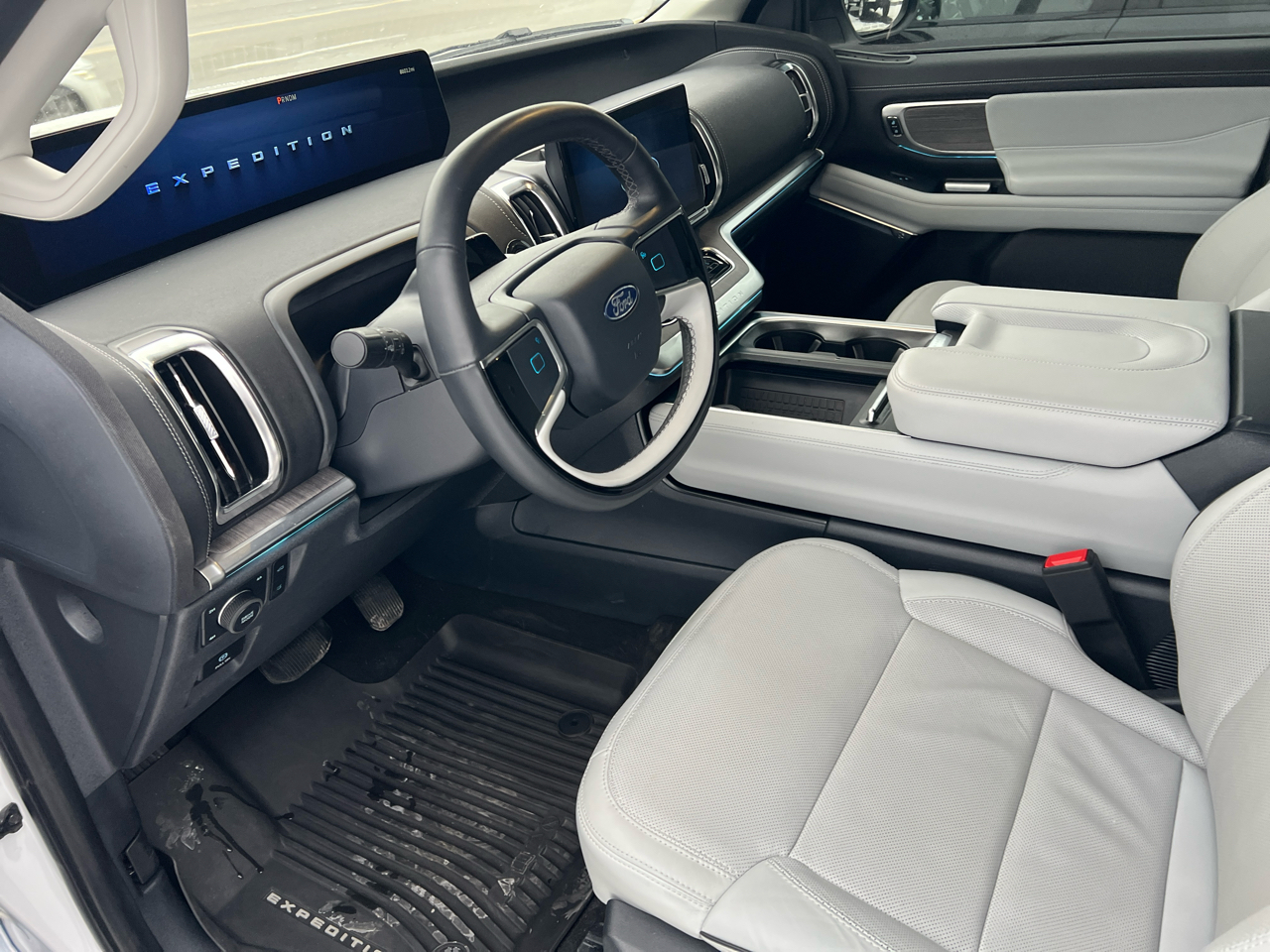 Ford Expedition Max Platinum 4x4 2025