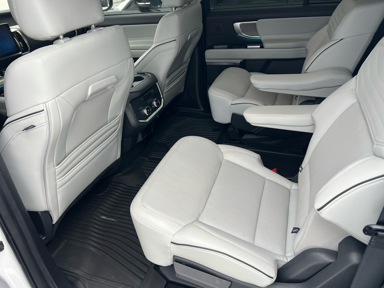 Ford Expedition Max Platinum 4x4 2025