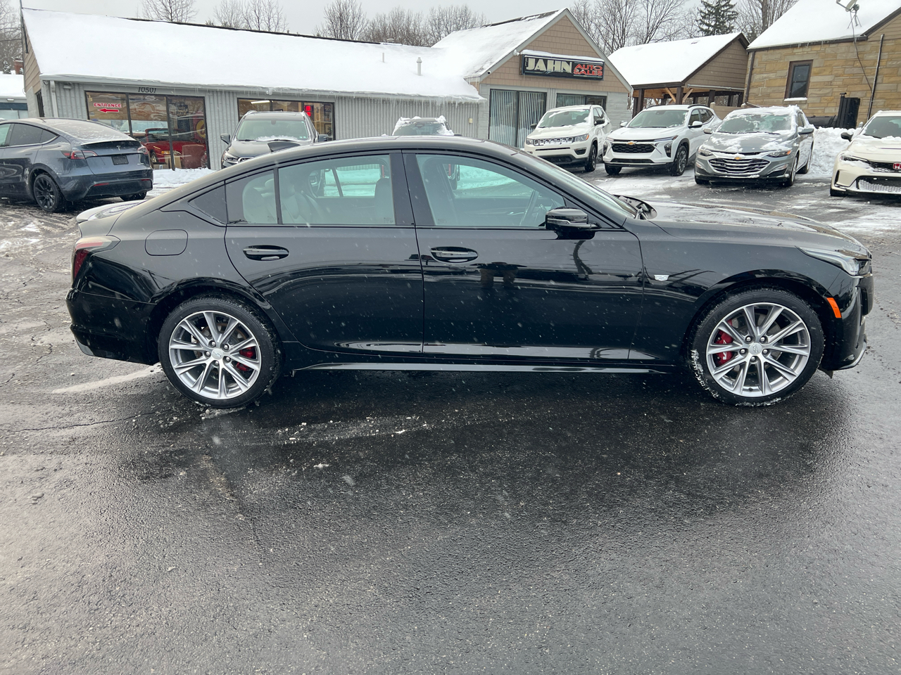 Cadillac CT5 4dr Sdn Sport 2021