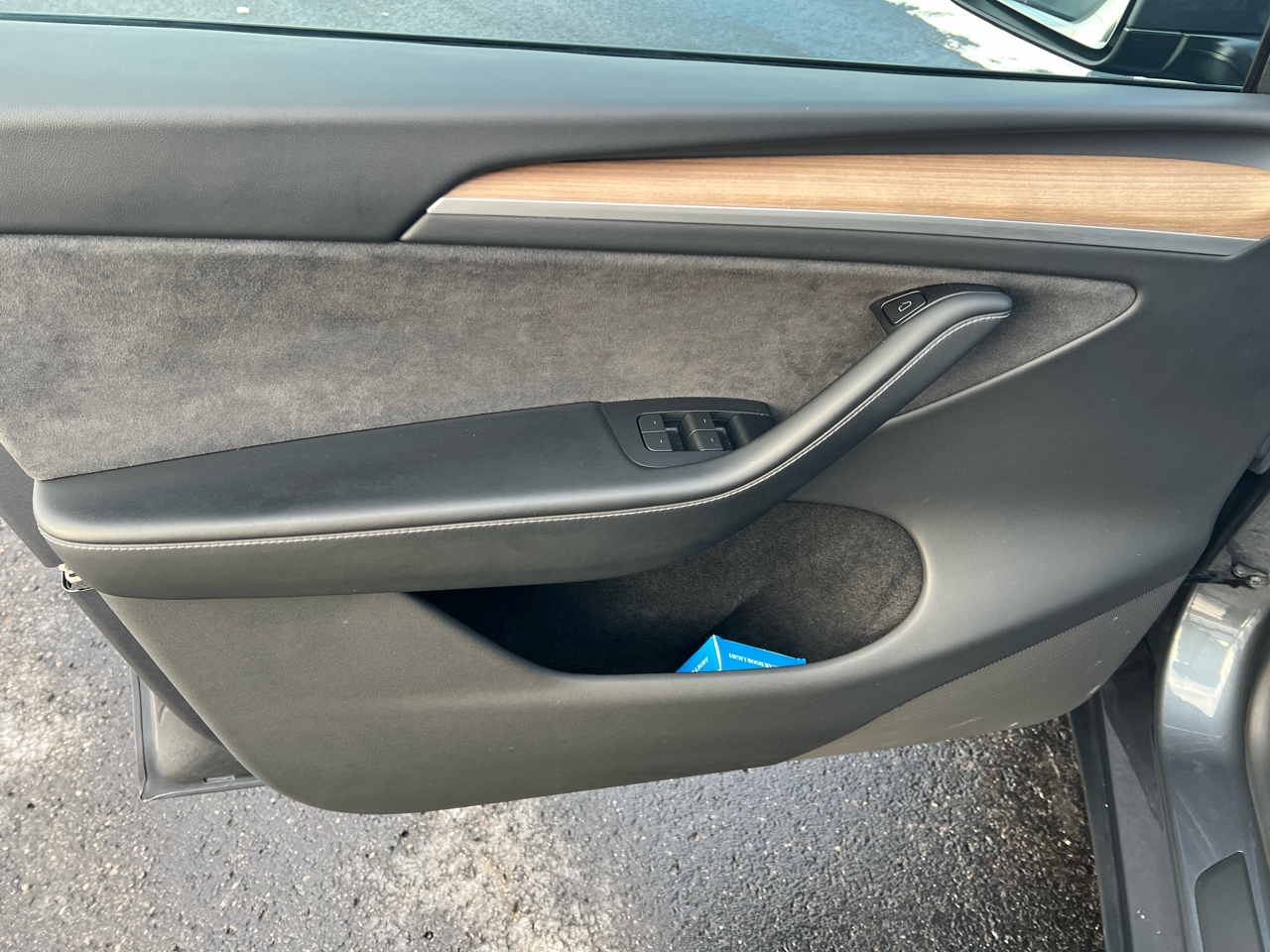 Tesla Model Y Long Range AWD 2024