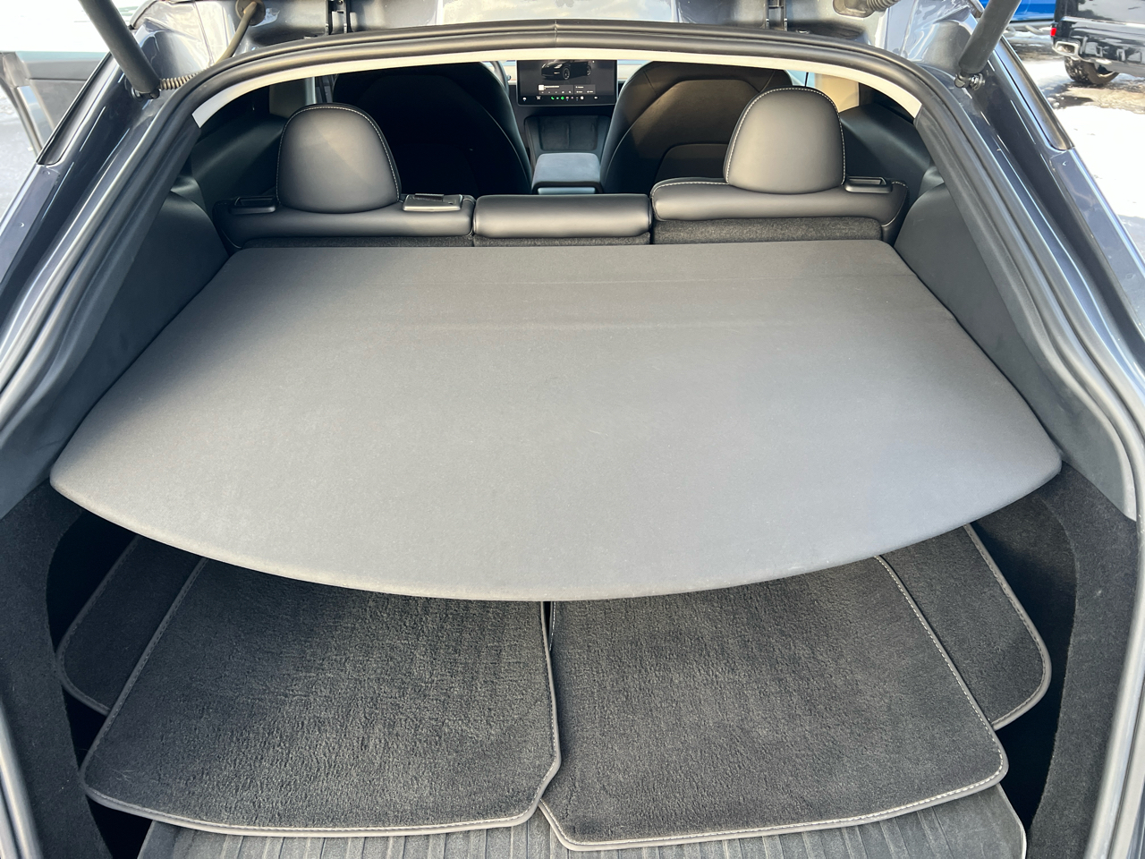 Tesla Model Y Long Range AWD 2024