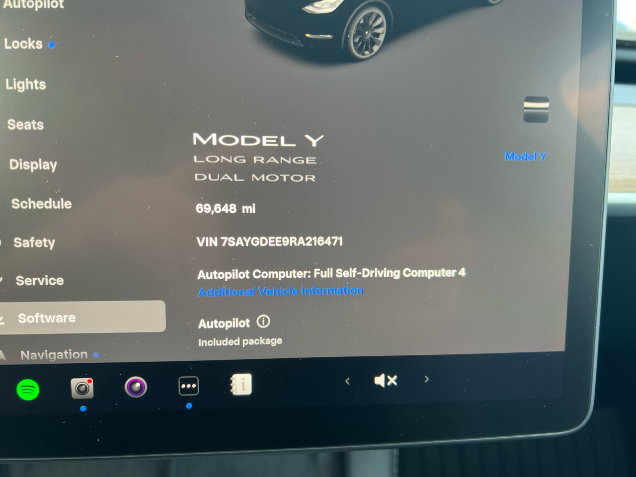 Tesla Model Y Long Range AWD 2024