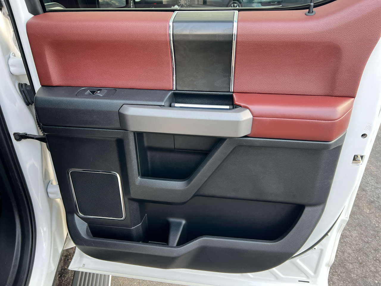 Ford F-150 Platinum SuperCrew 5.5-ft. Bed 4WD 2019