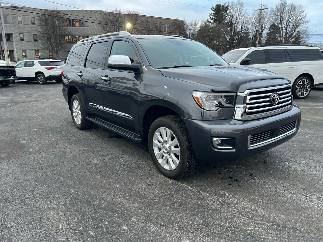 Toyota Sequoia Platinum 4WD (Natl) 2021