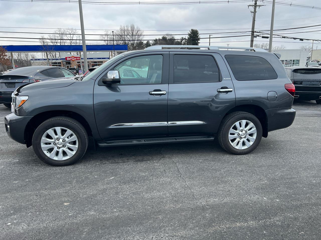Toyota Sequoia Platinum 4WD (Natl) 2021