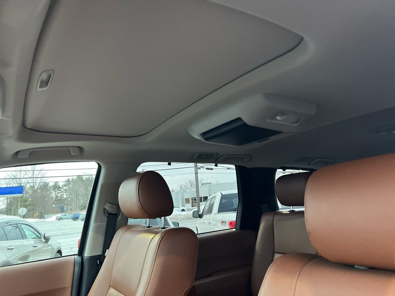 Toyota Sequoia Platinum 4WD (Natl) 2021