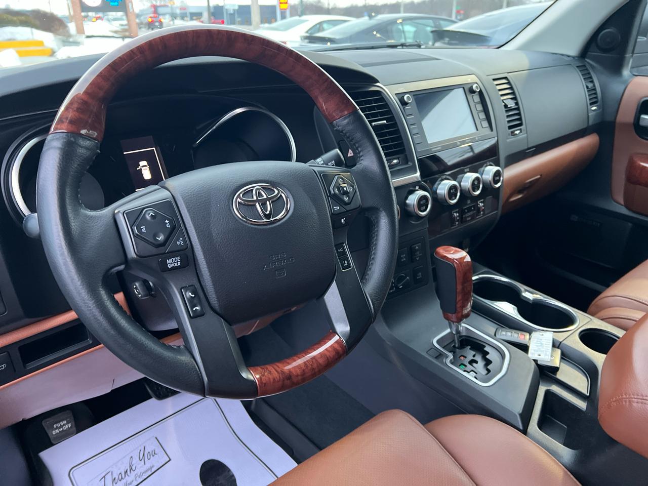 Toyota Sequoia Platinum 4WD (Natl) 2021