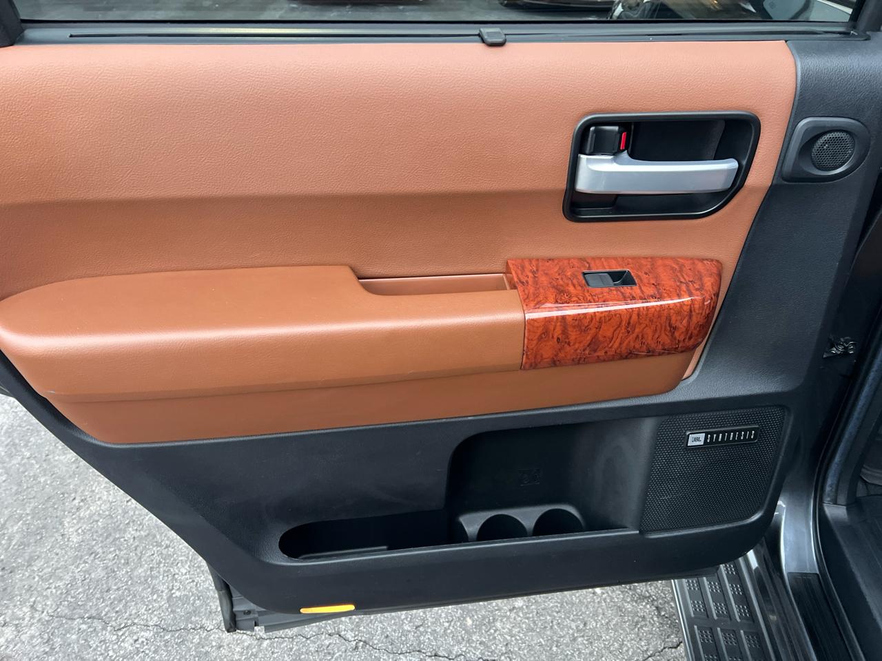 Toyota Sequoia Platinum 4WD (Natl) 2021