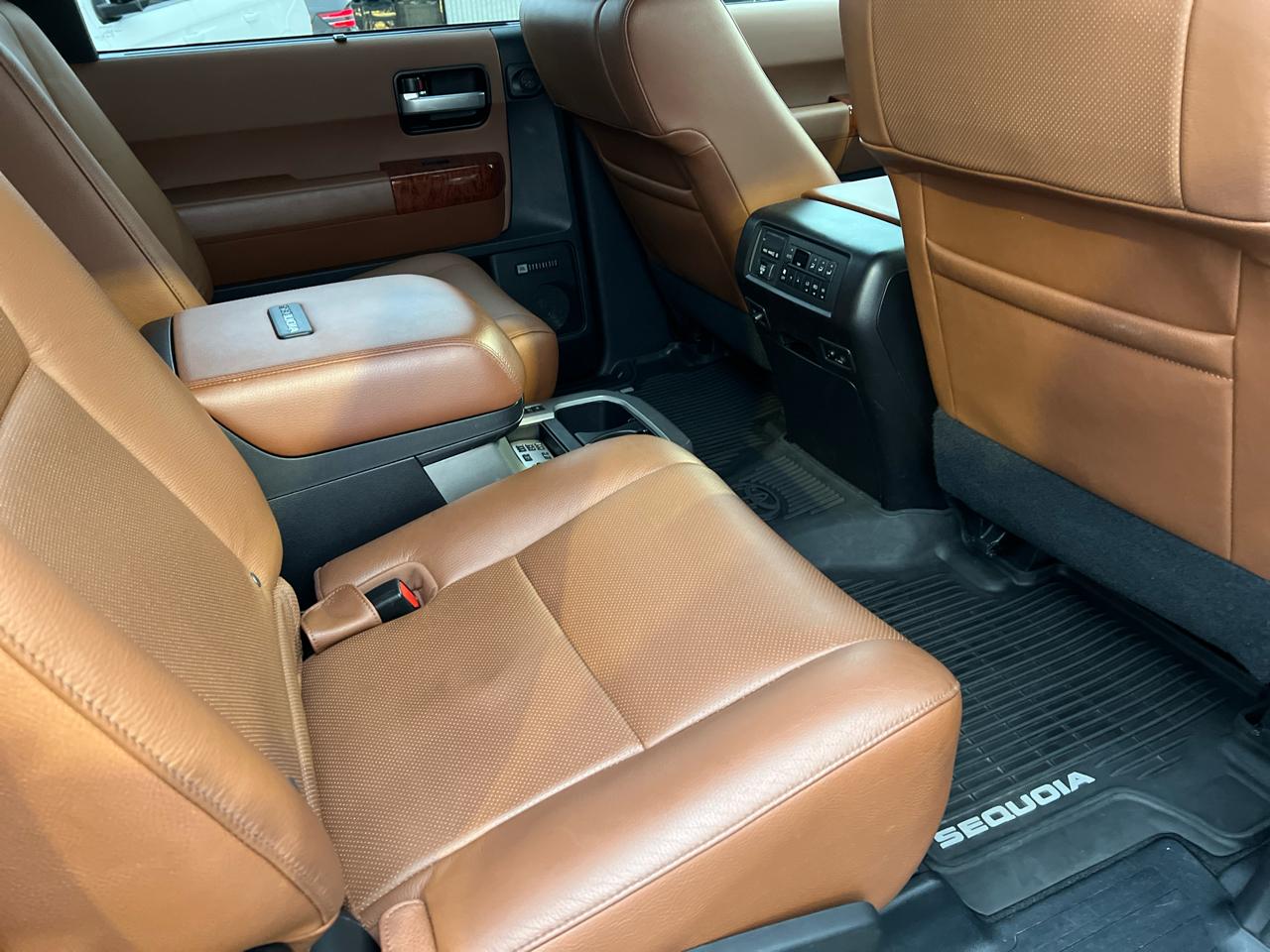 Toyota Sequoia Platinum 4WD (Natl) 2021