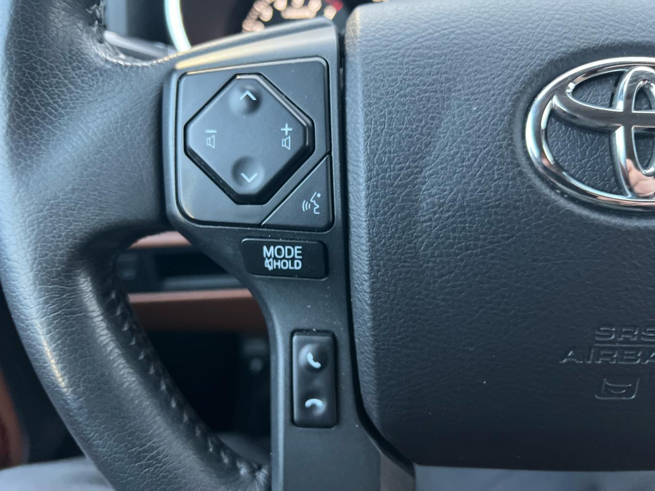 Toyota Sequoia Platinum 4WD (Natl) 2021