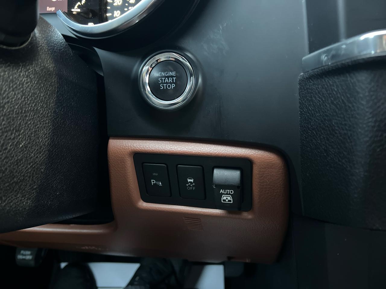 Toyota Sequoia Platinum 4WD (Natl) 2021