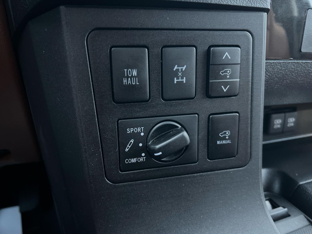 Toyota Sequoia Platinum 4WD (Natl) 2021