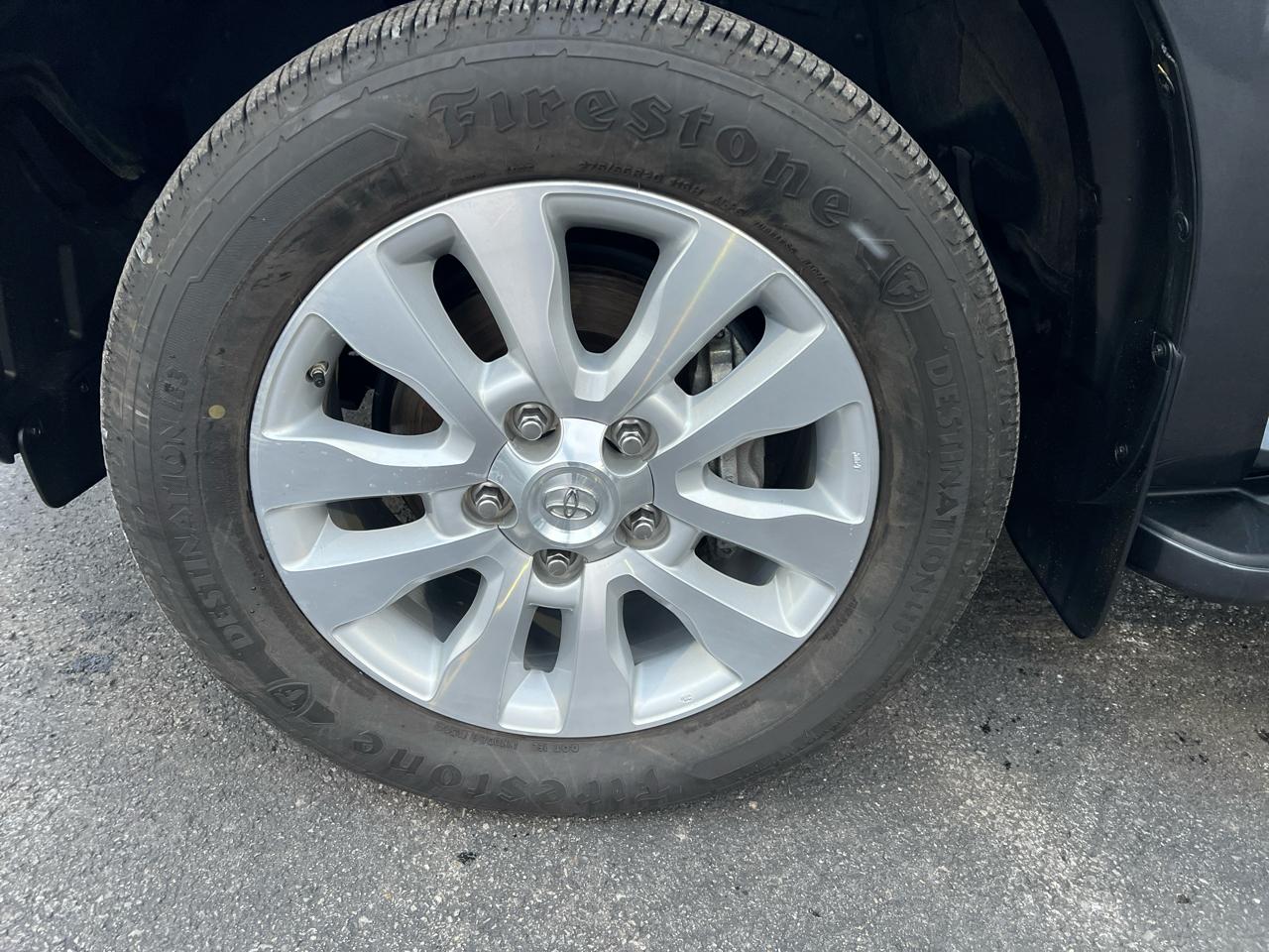 Toyota Sequoia Platinum 4WD (Natl) 2021