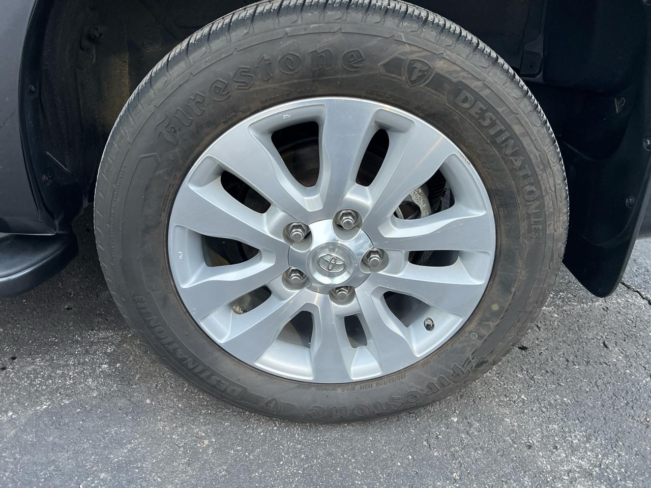 Toyota Sequoia Platinum 4WD (Natl) 2021