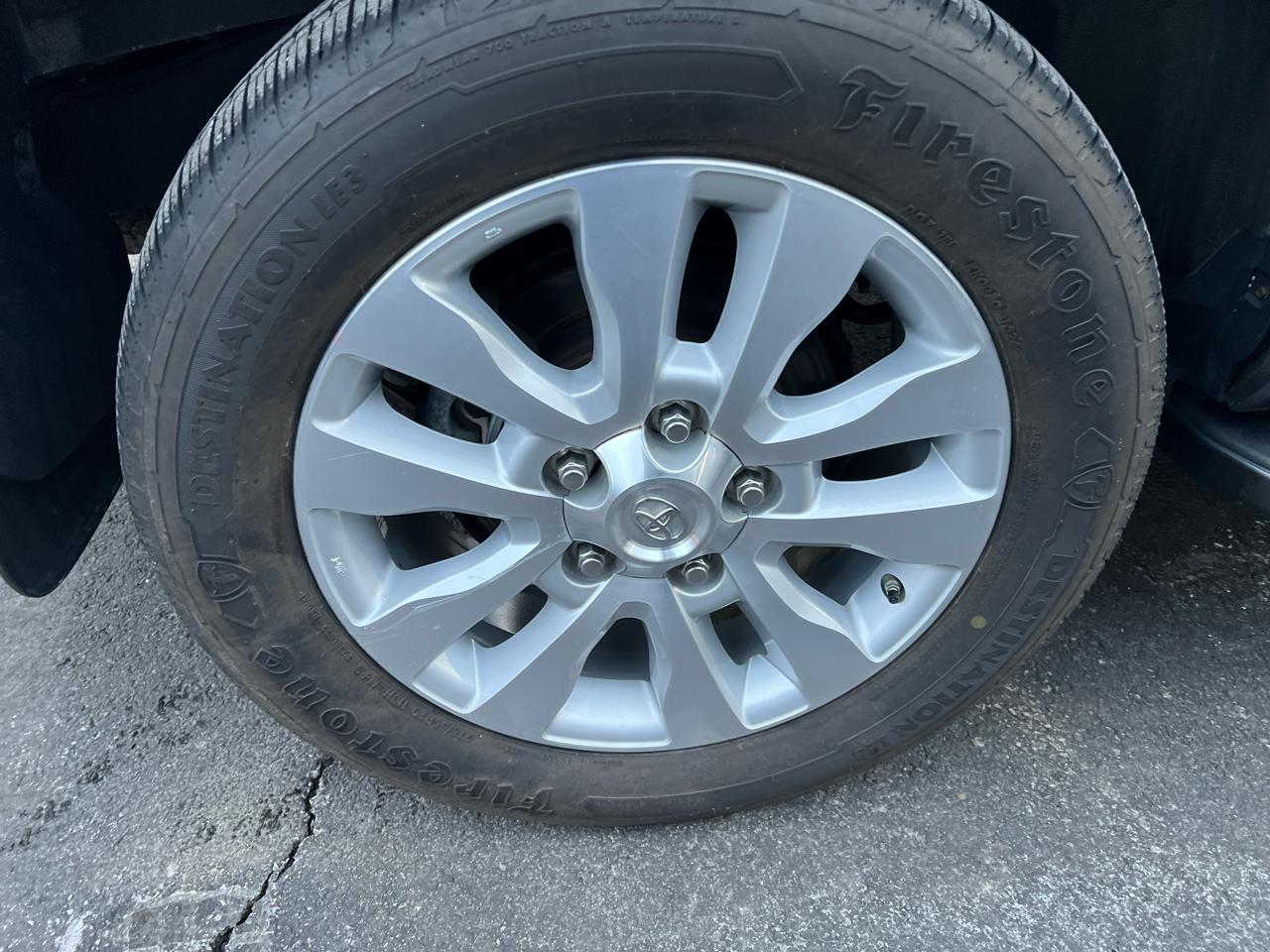 Toyota Sequoia Platinum 4WD (Natl) 2021