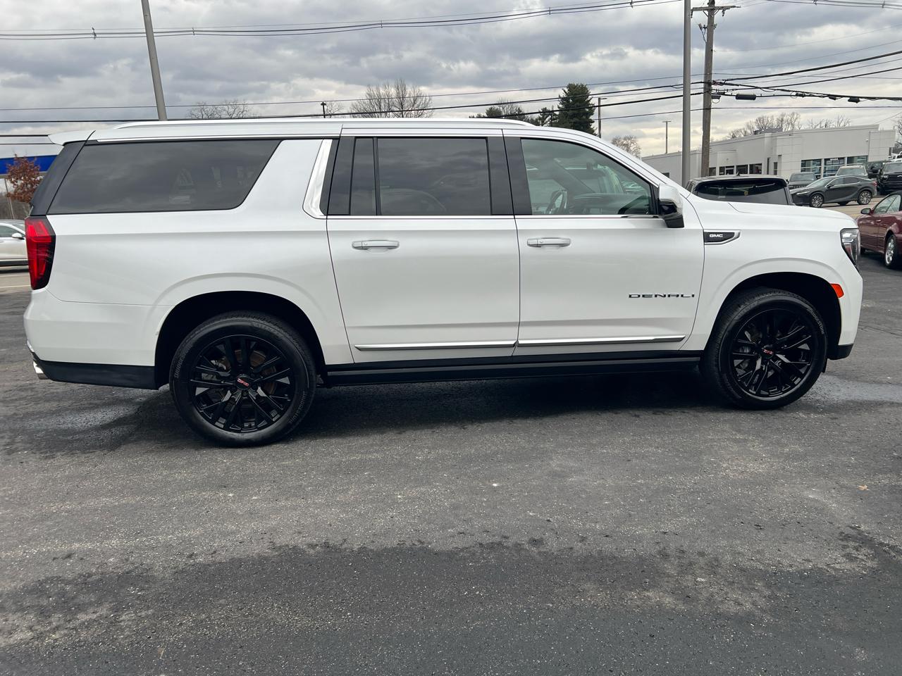 GMC Yukon XL 4WD 4dr Denali 2021