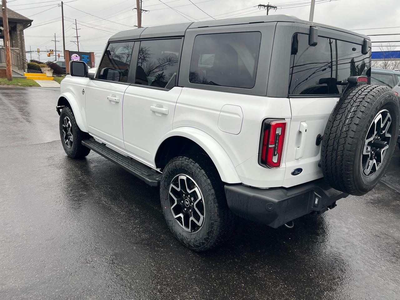 Ford Bronco Outer Banks 4 Door 4x4 2024