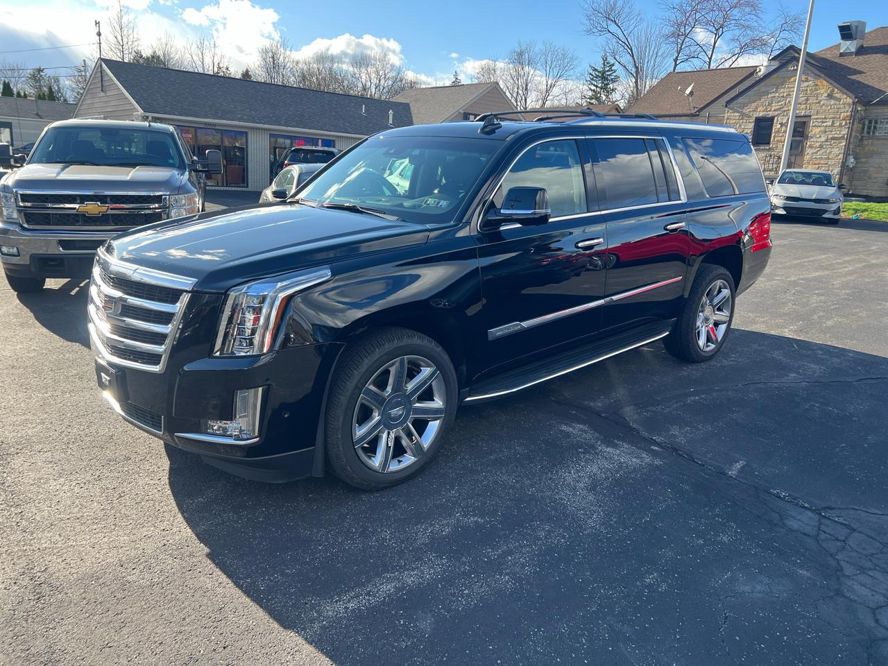 2017 Cadillac Escalade ESV 4WD 4dr Luxury