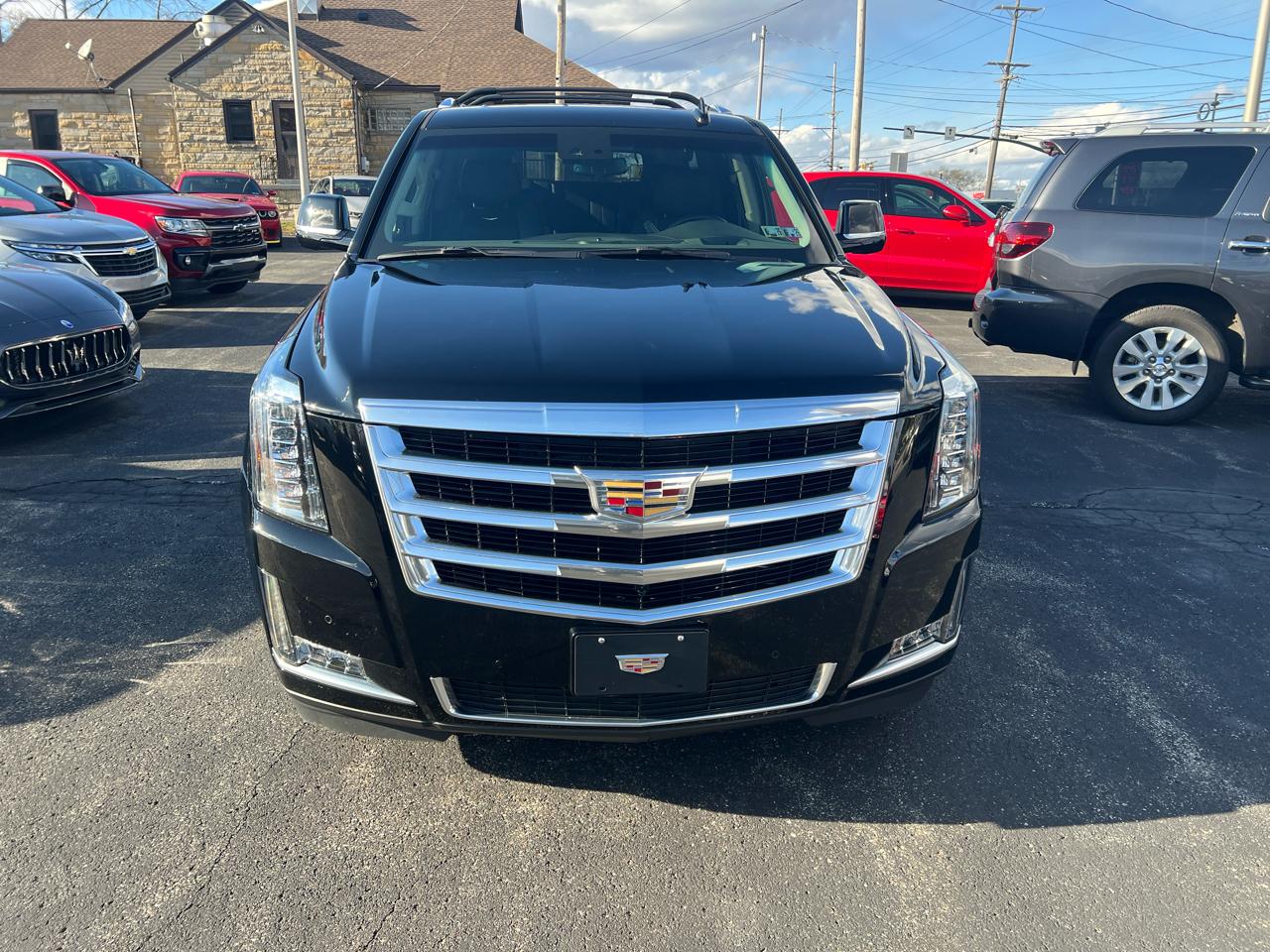 Cadillac Escalade ESV 4WD 4dr Luxury 2017