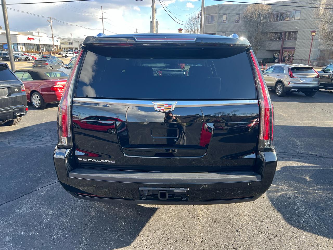 Cadillac Escalade ESV 4WD 4dr Luxury 2017